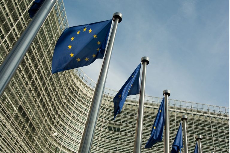 CSRD: PUBBLICATE LE FAQ DELLA COMMISSIONE EUROPEA SULLA RENDICONTAZIONE DI SOSTENIBILITÀ